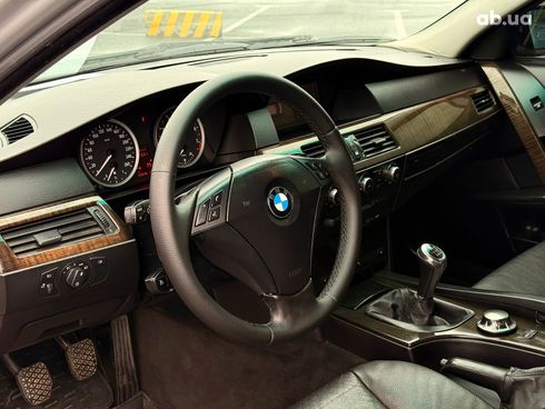 BMW 5 серия 2005 серый - фото 15
