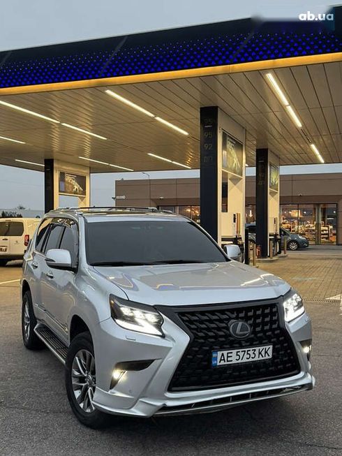 Lexus GX 2019 - фото 9