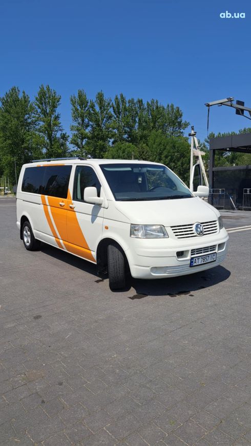 Volkswagen Transporter 2004 белый - фото 10