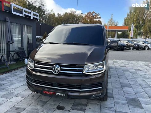 Volkswagen Multivan 2017 - фото 6