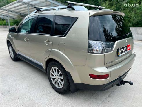 Mitsubishi Outlander XL 2009 бежевый - фото 6