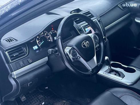 Toyota Camry 2013 черный - фото 30
