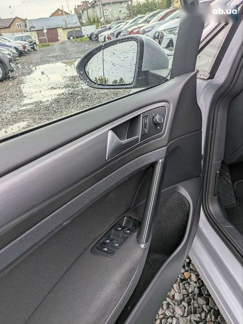 Volkswagen e-Golf 2020 - фото 9