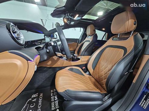 Mercedes-Benz AMG GT 4 2020 - фото 26