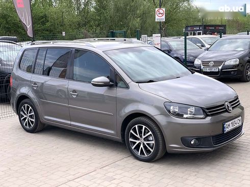 Volkswagen Touran 2011 - фото 7