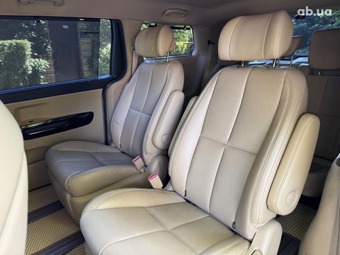 Kia Carnival 2019 белый - фото 74