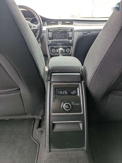 Skoda Superb 2013 - фото 22