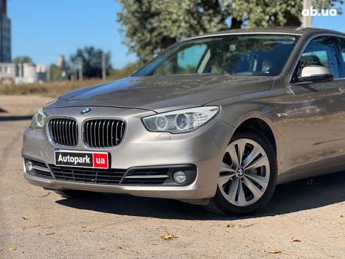BMW 5 серия 2017 серый - фото 2