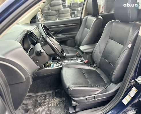 Mitsubishi Outlander 2016 - фото 6