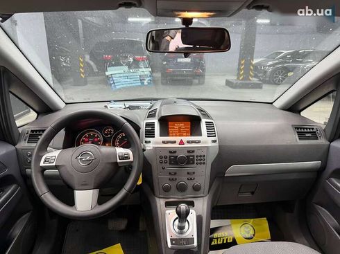 Opel Zafira 2013 - фото 15