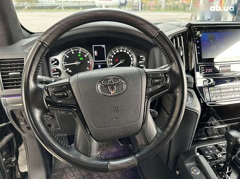 Toyota Land Cruiser 2020 - фото 18