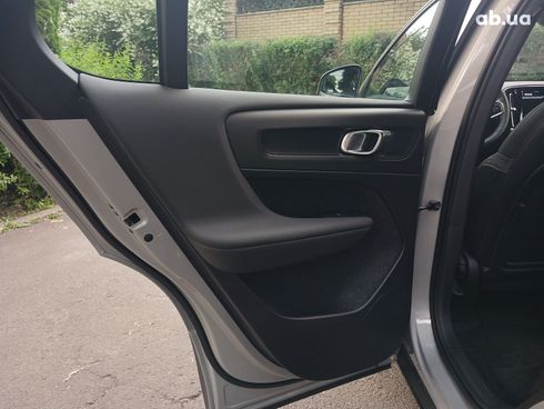 Volvo C40 2022 серый - фото 24