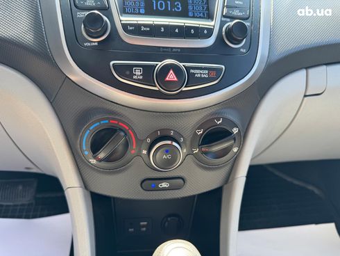 Hyundai Accent 2017 черный - фото 22