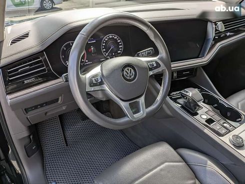 Volkswagen Touareg 2019 - фото 14