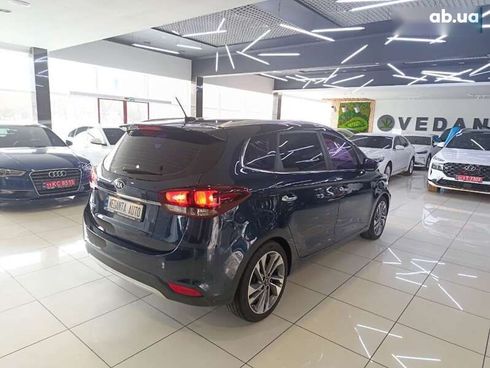 Kia Carens 2016 - фото 6