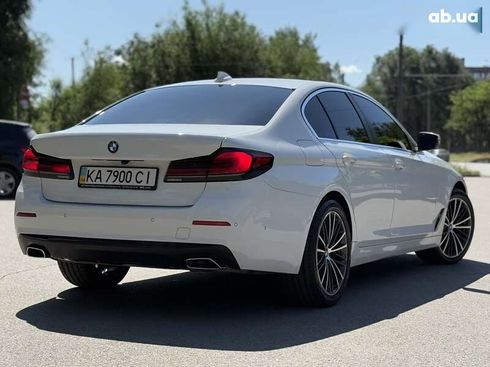 BMW 5 серия 2020 - фото 10