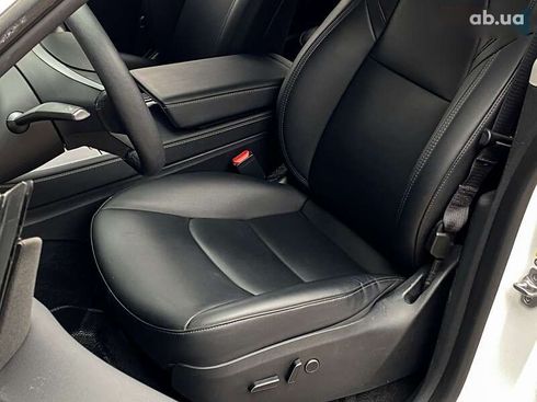 Tesla Model Y 2023 - фото 13