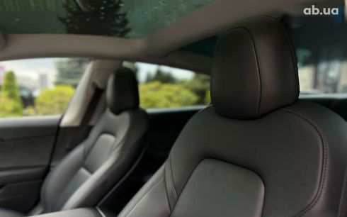 Tesla Model 3 2022 - фото 17