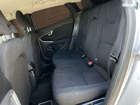 Volvo V40 2014 - фото 27