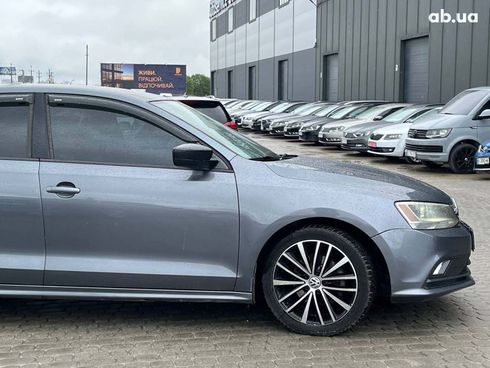 Volkswagen Jetta 2016 серый - фото 22