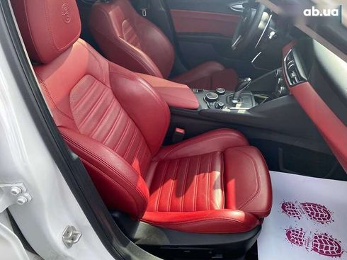 Alfa Romeo Giulia 2018 - фото 15