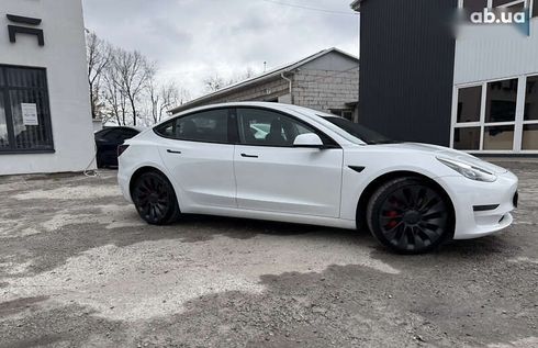 Tesla Model 3 2022 - фото 10