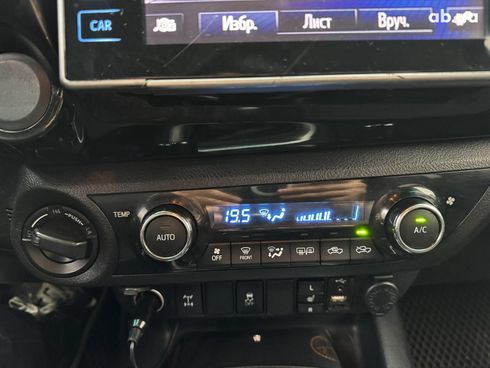 Toyota Hilux 2017 серый - фото 39