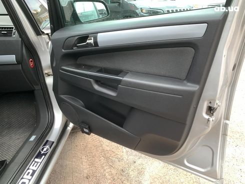 Opel Zafira 2005 серый - фото 19
