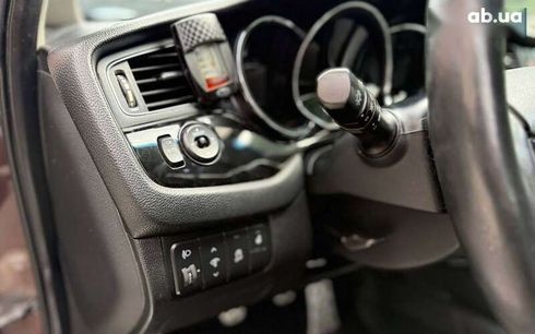 Kia Cee'd 2012 - фото 13