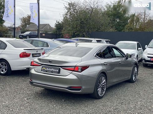 Lexus ES 2021 - фото 23