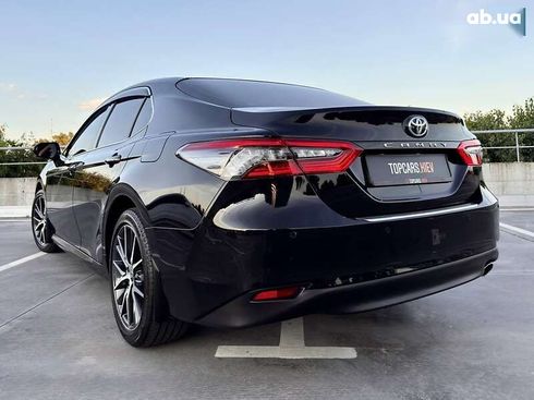 Toyota Camry 2021 - фото 20