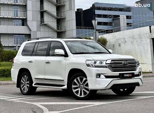 Toyota Land Cruiser 2017 - фото 21