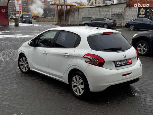 Peugeot 208 2013 белый - фото 5