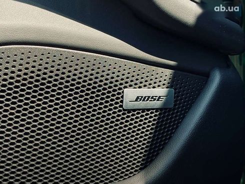 Porsche Taycan 2021 - фото 18