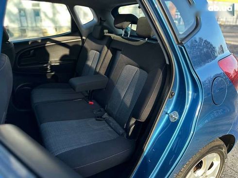 Kia Venga 2010 - фото 18