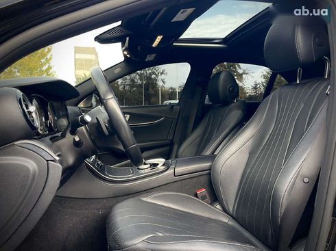 Mercedes-Benz E-Класс 2019 - фото 21