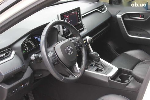 Toyota RAV4 2019 - фото 28