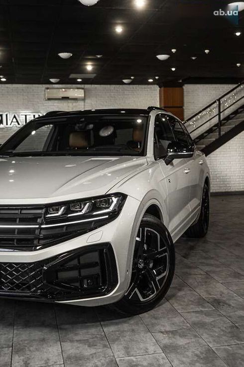 Volkswagen Touareg 2024 - фото 3
