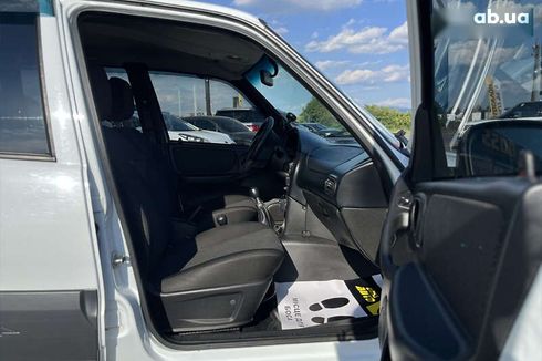 Chevrolet Niva 2018 - фото 9