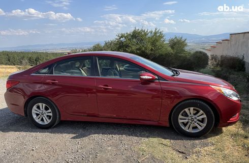 Hyundai Sonata 2014 красный - фото 11