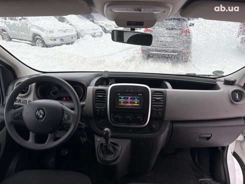 Renault Trafic 2019 белый - фото 32