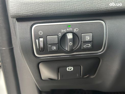 Volvo XC60 2015 белый - фото 32