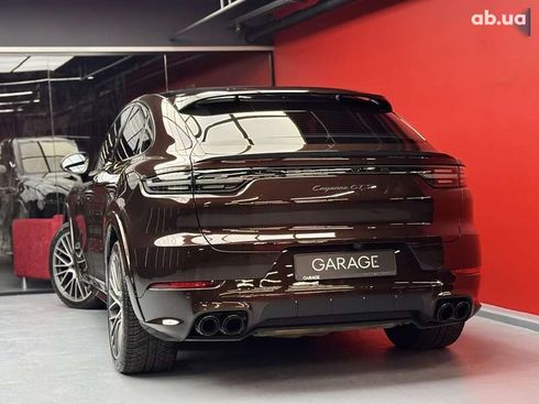 Porsche Cayenne Coupe 2020 - фото 28