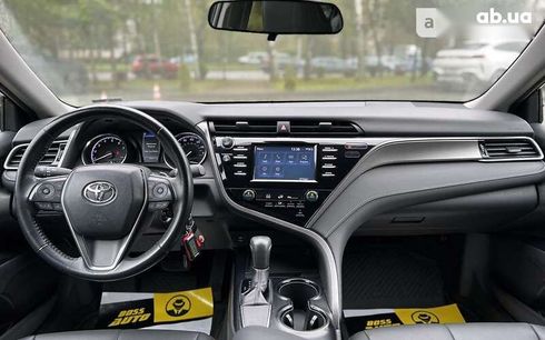 Toyota Camry 2019 - фото 26