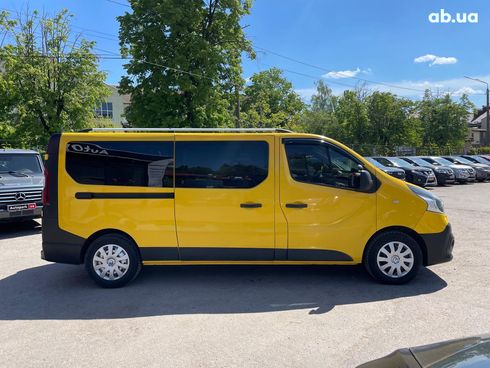 Renault Trafic 2017 желтый - фото 8