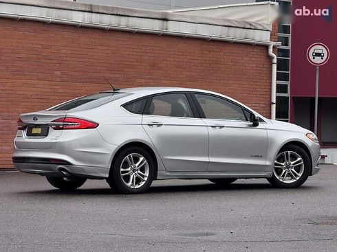 Ford Fusion 2017 - фото 10