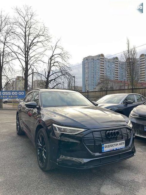 Audi E-Tron 2021 - фото 19