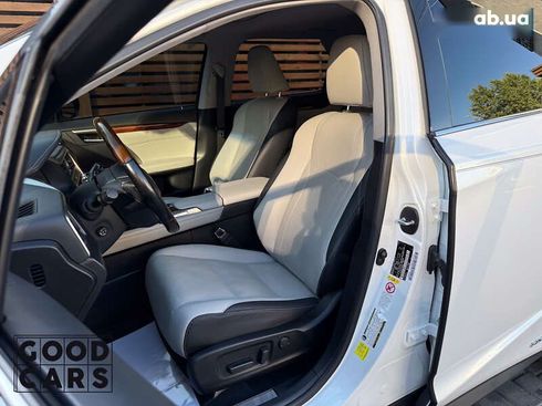 Lexus RX 2018 - фото 23