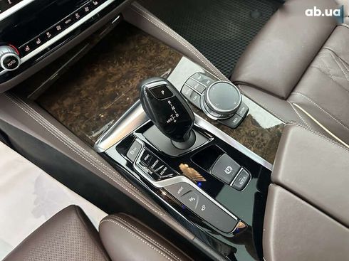 BMW 5 серия 2018 - фото 13