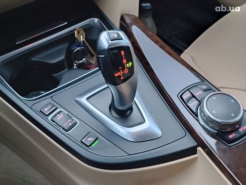 BMW 3 серия 2015 белый - фото 30